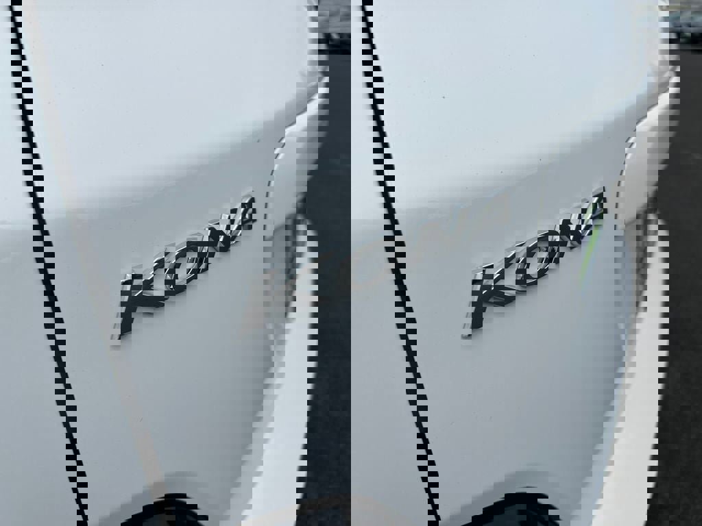 Used 2023 Hyundai Kona Limited w/ Cargo Package image 32