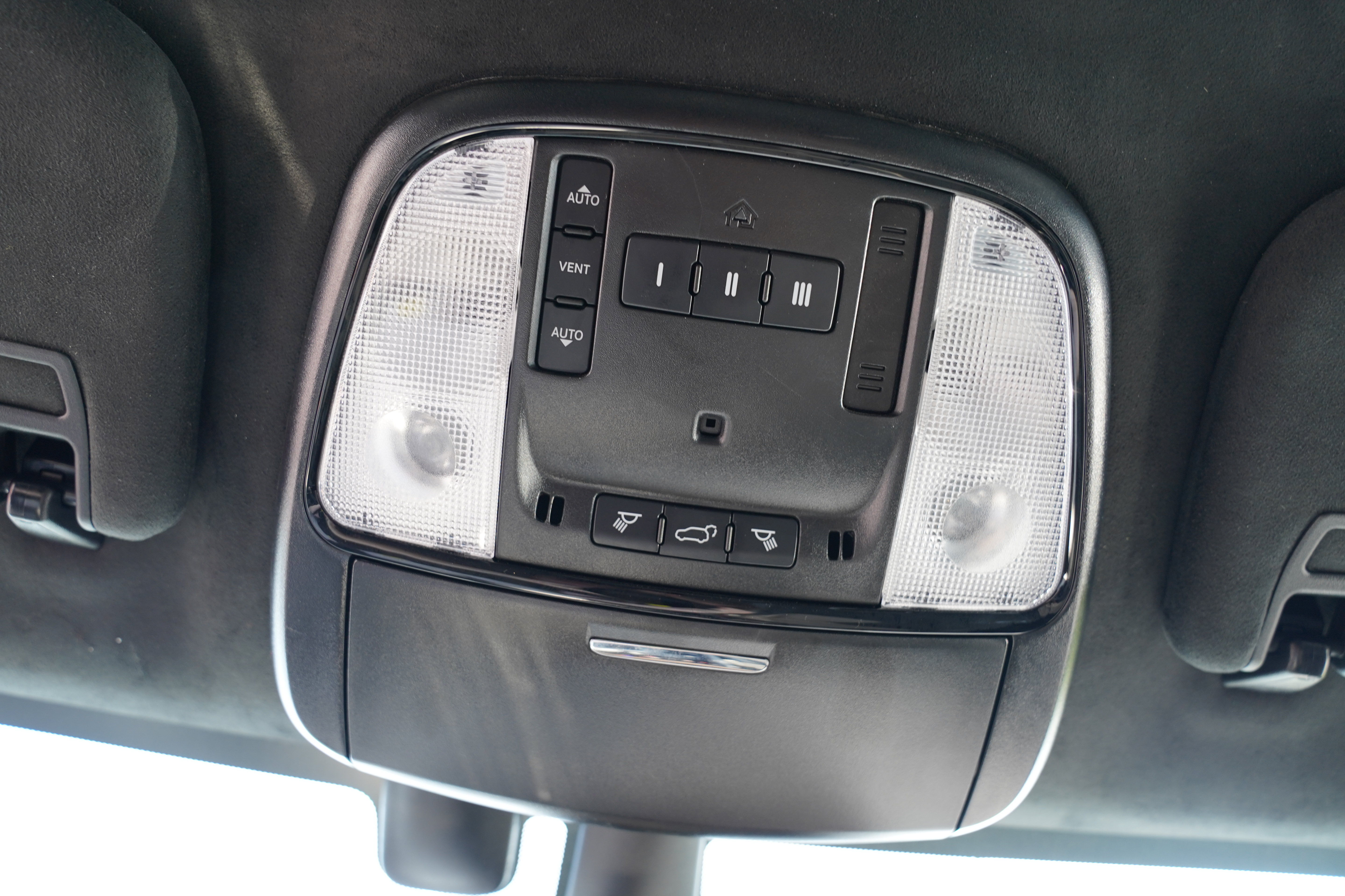 Used 2025 Dodge Durango R/T AWD/4WD image 30