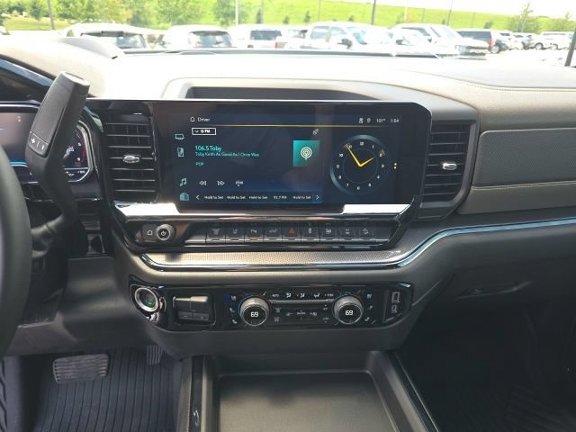 Used 2025 Chevrolet Silverado 2500 ZR2 w/ Technology Package AWD/4WD image 22