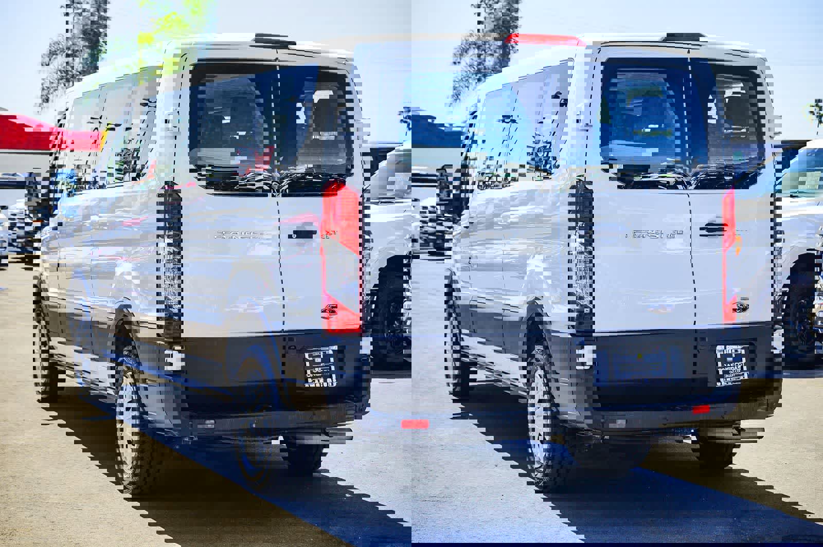 Used 2023 Ford Transit 350 XLT image 6