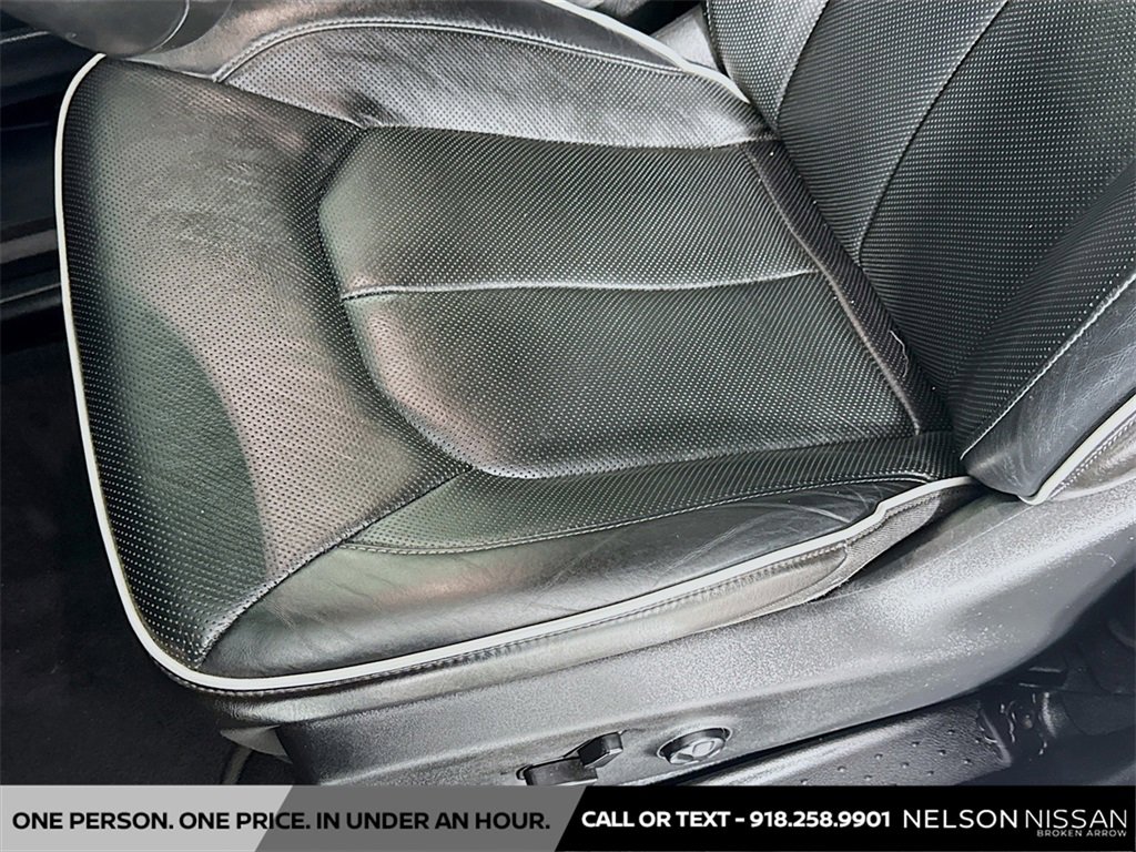 Used 2022 Chrysler Pacifica Limited w/ Uconnect Theater Family Group image 20