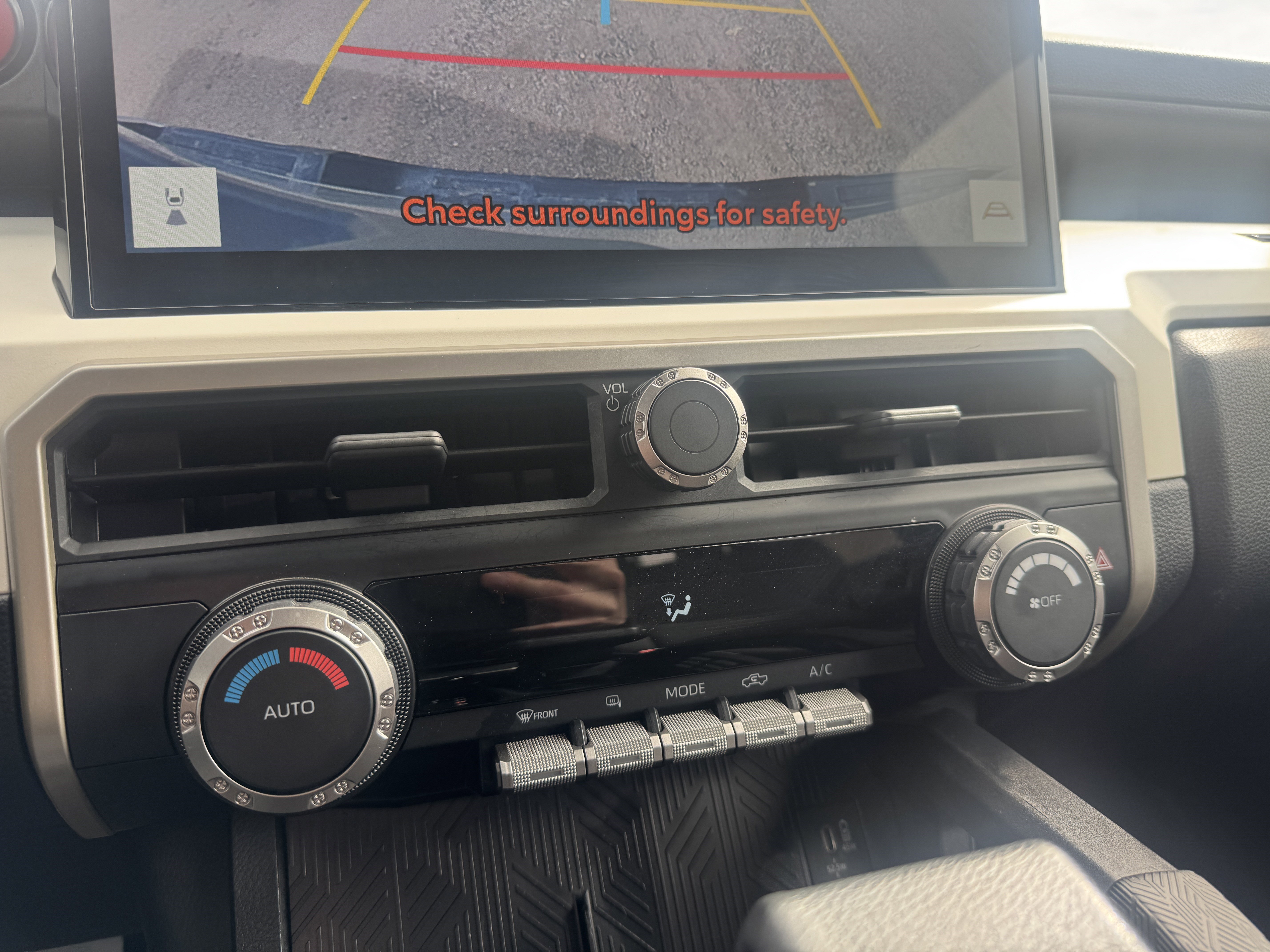 Certified 2024 Toyota Tacoma TRD Off-Road image 26