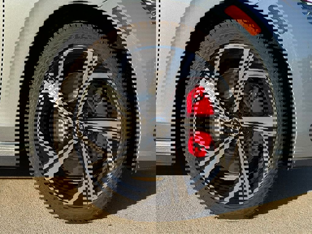 New 2025 Volkswagen GTI SE image 6