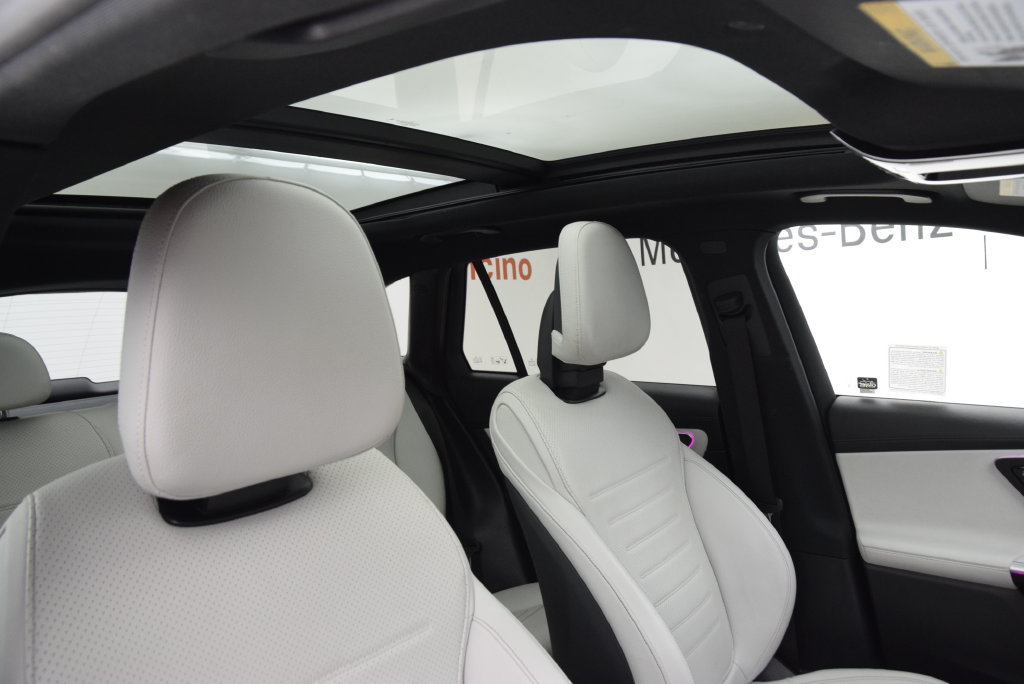 Used 2023 Mercedes-Benz GLC 300 image 18