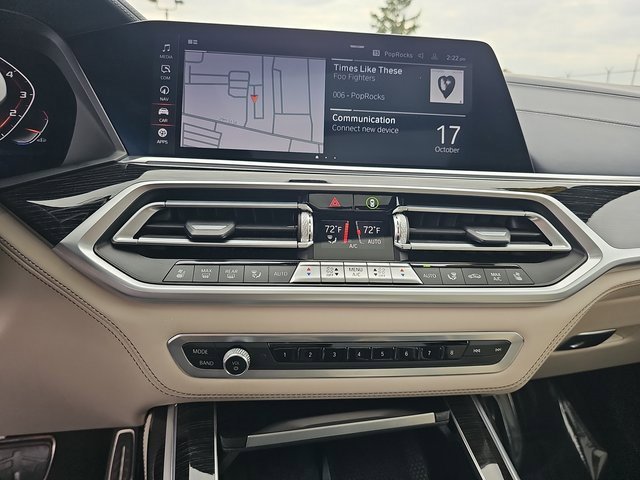 Used 2021 BMW X7 M50i w/ Dynamic Handling Package image 24