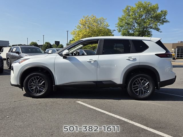 Certified 2026 Nissan Rogue SV FWD image 2