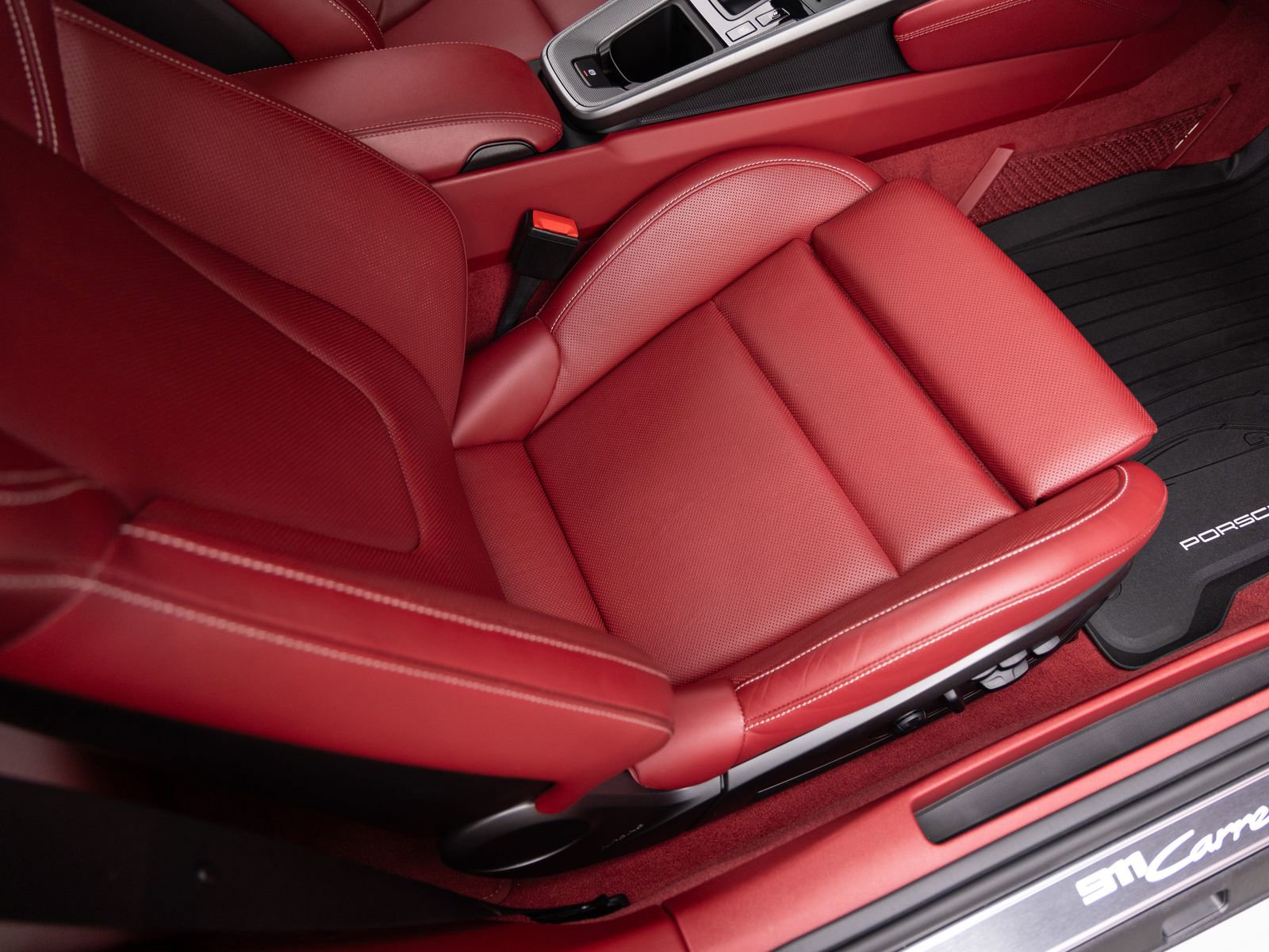 Certified 2024 Porsche 911 Carrera S image 32