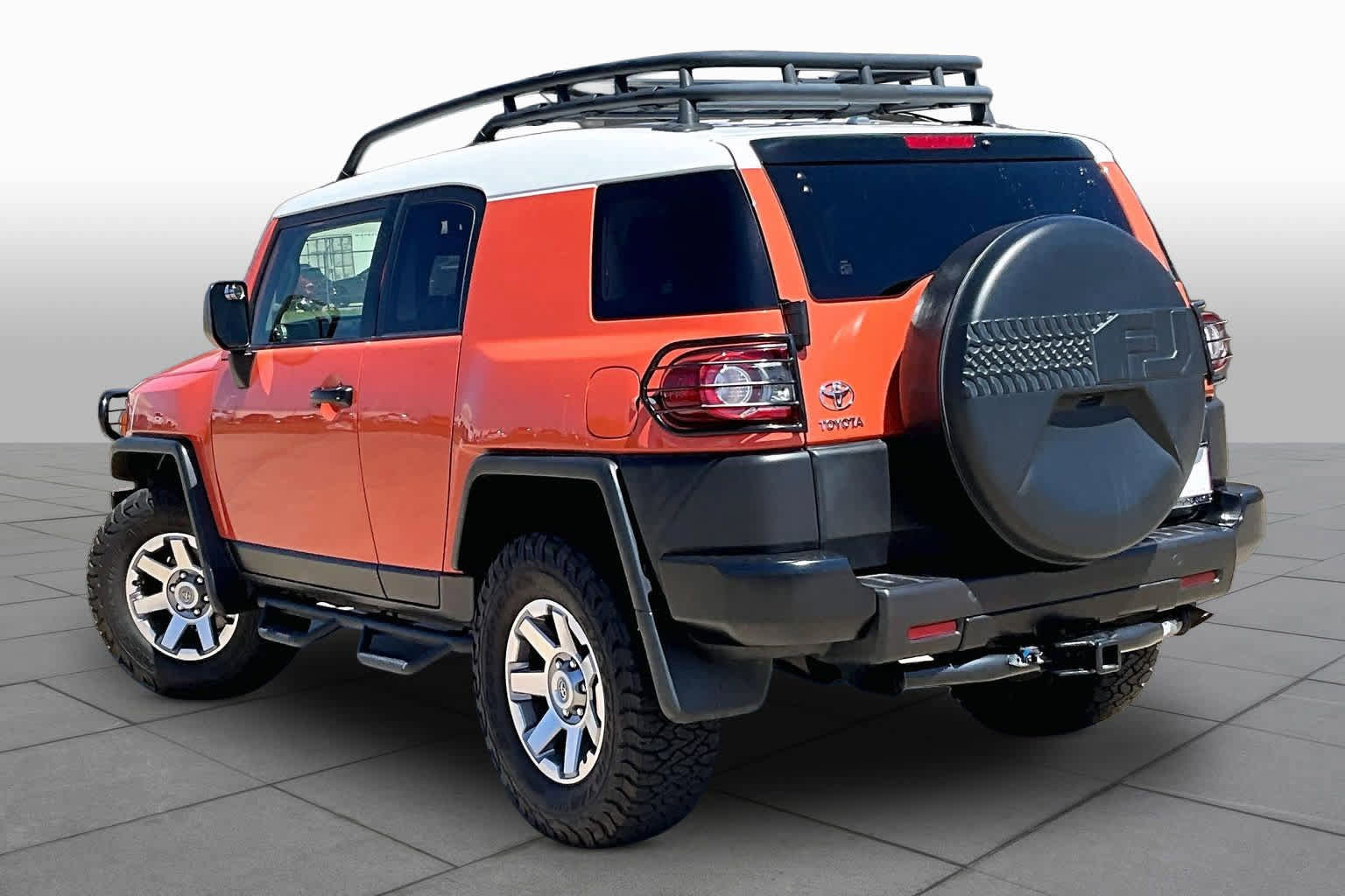 Used 2014 Toyota FJ Cruiser 4WD w/ Upgrade Package image 12