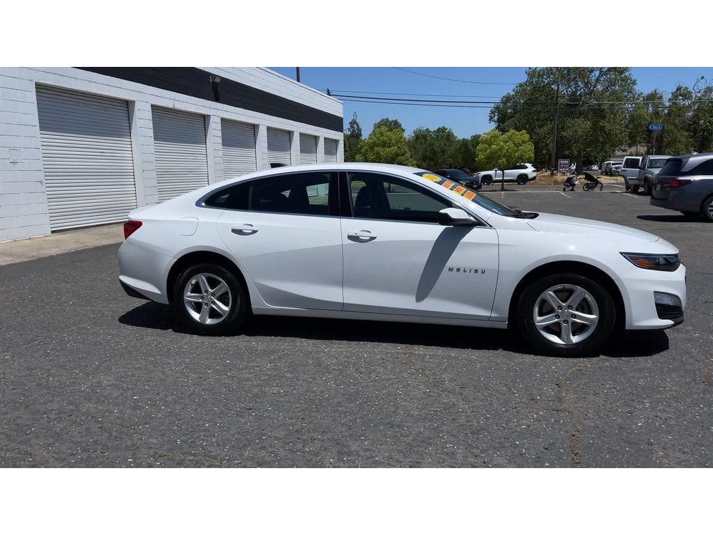Used 2020 Chevrolet Malibu LS w/ Driver Confidence Package II FWD image 4