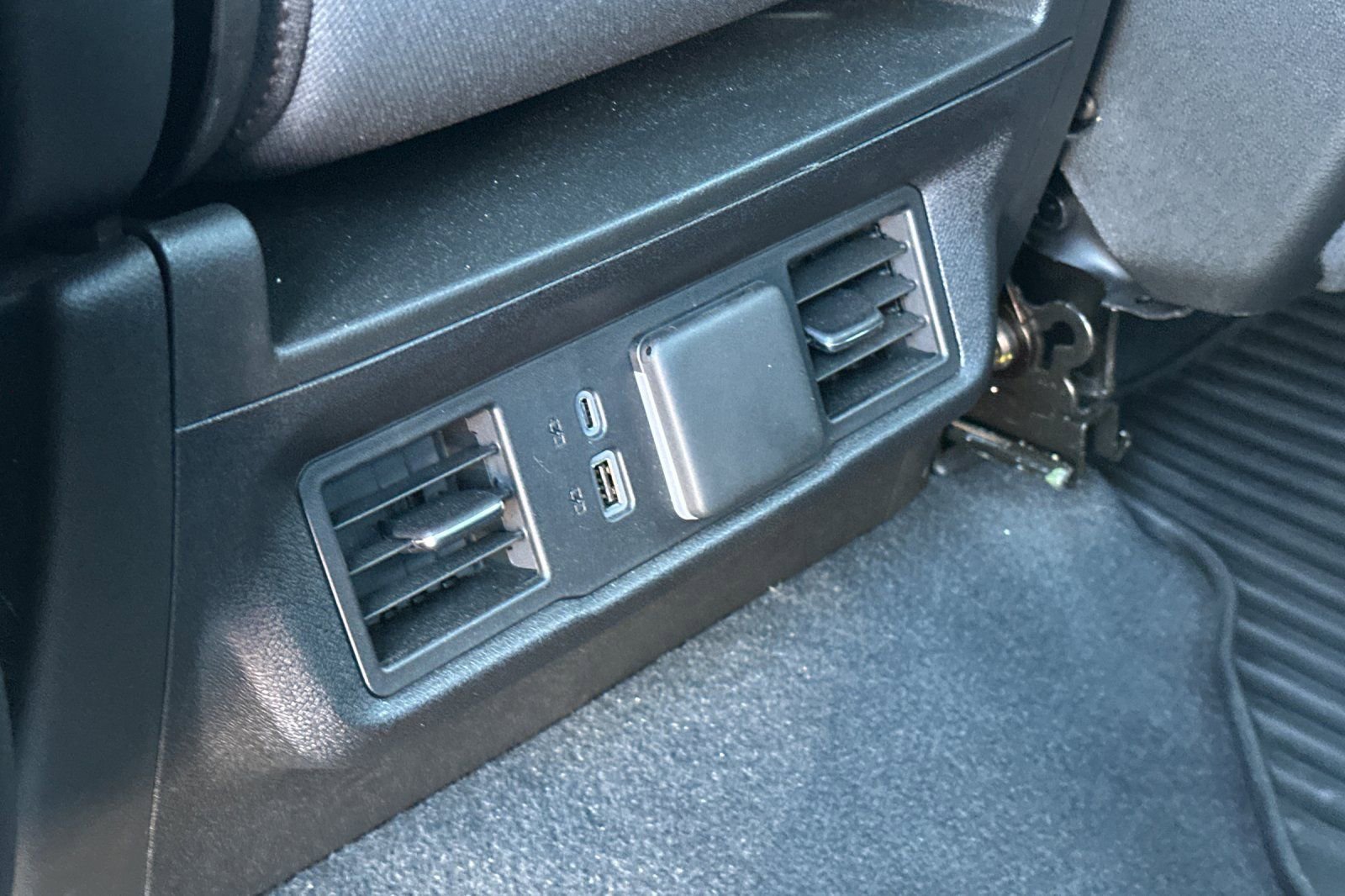 Used 2025 GMC Sierra 1500 Elevation image 42