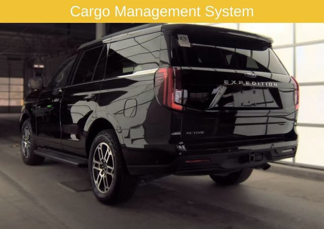 Used 2025 Ford Expedition Active AWD/4WD image 5