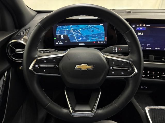Used 2025 Chevrolet Equinox LT FWD image 47