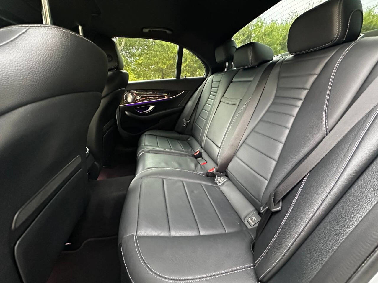 Used 2017 Mercedes-Benz E 300 image 19