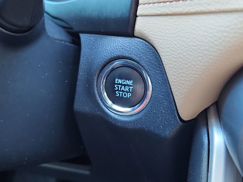 Used 2020 Toyota RAV4 XLE image 17