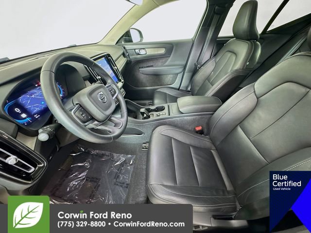 Used 2024 Volvo XC40 B5 Core image 24