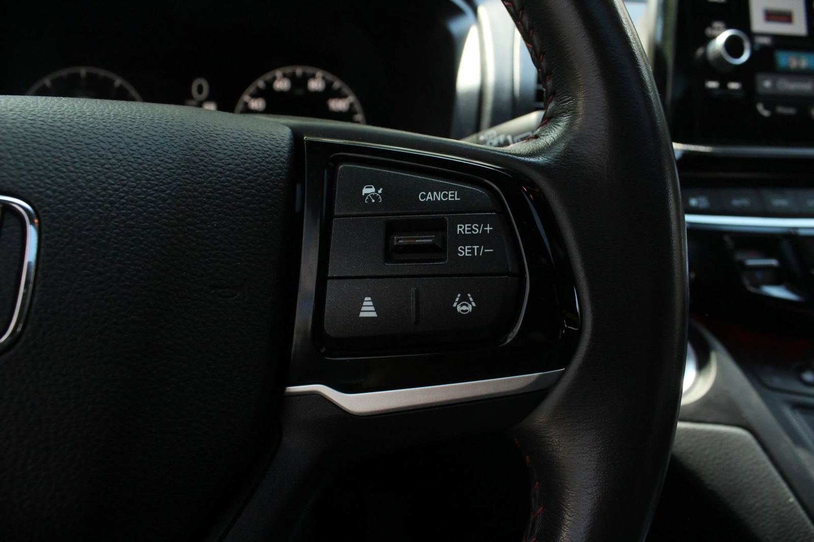 Used 2025 Honda Odyssey Sport-L image 28