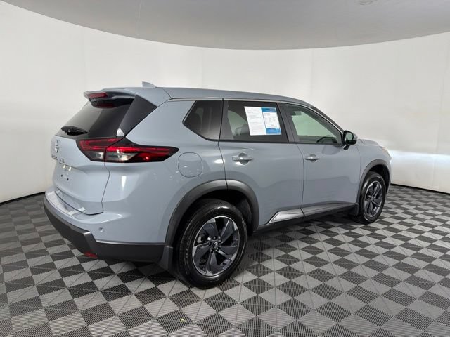 Certified 2026 Nissan Rogue SV FWD image 7