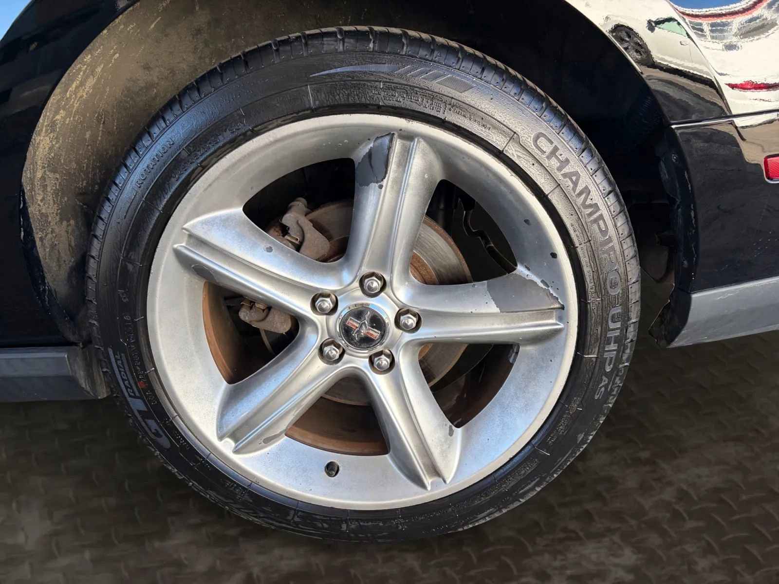 Used 2010 Ford Mustang GT image 31