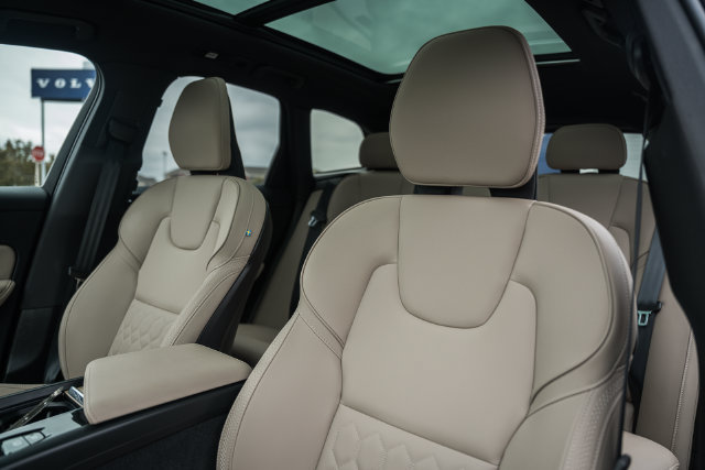 Certified 2026 Volvo XC60 B5 Plus AWD/4WD image 38