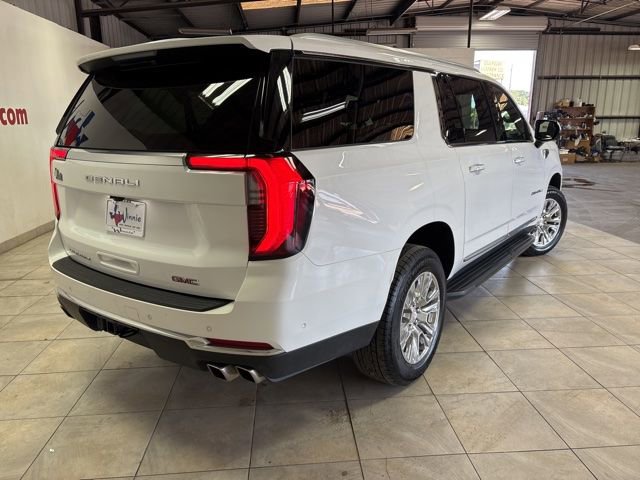 Used 2025 GMC Yukon XL Denali AWD/4WD image 21