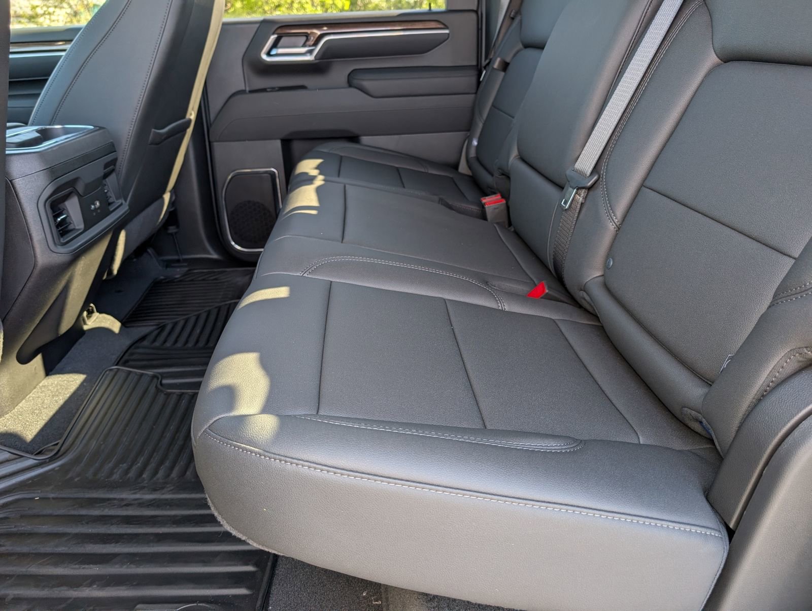 New 2026 Chevrolet Silverado 2500 LT w/ Leather Package AWD/4WD image 9