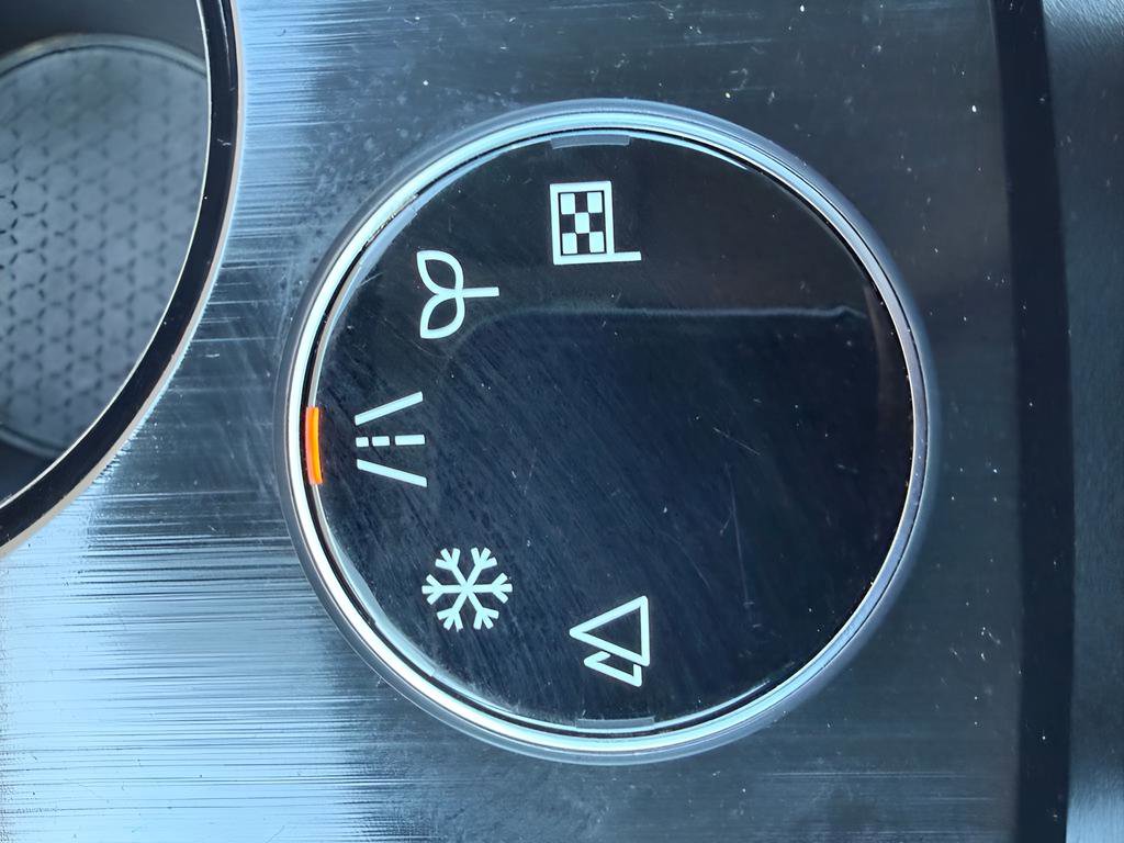 Certified 2022 Nissan Rogue SV image 24