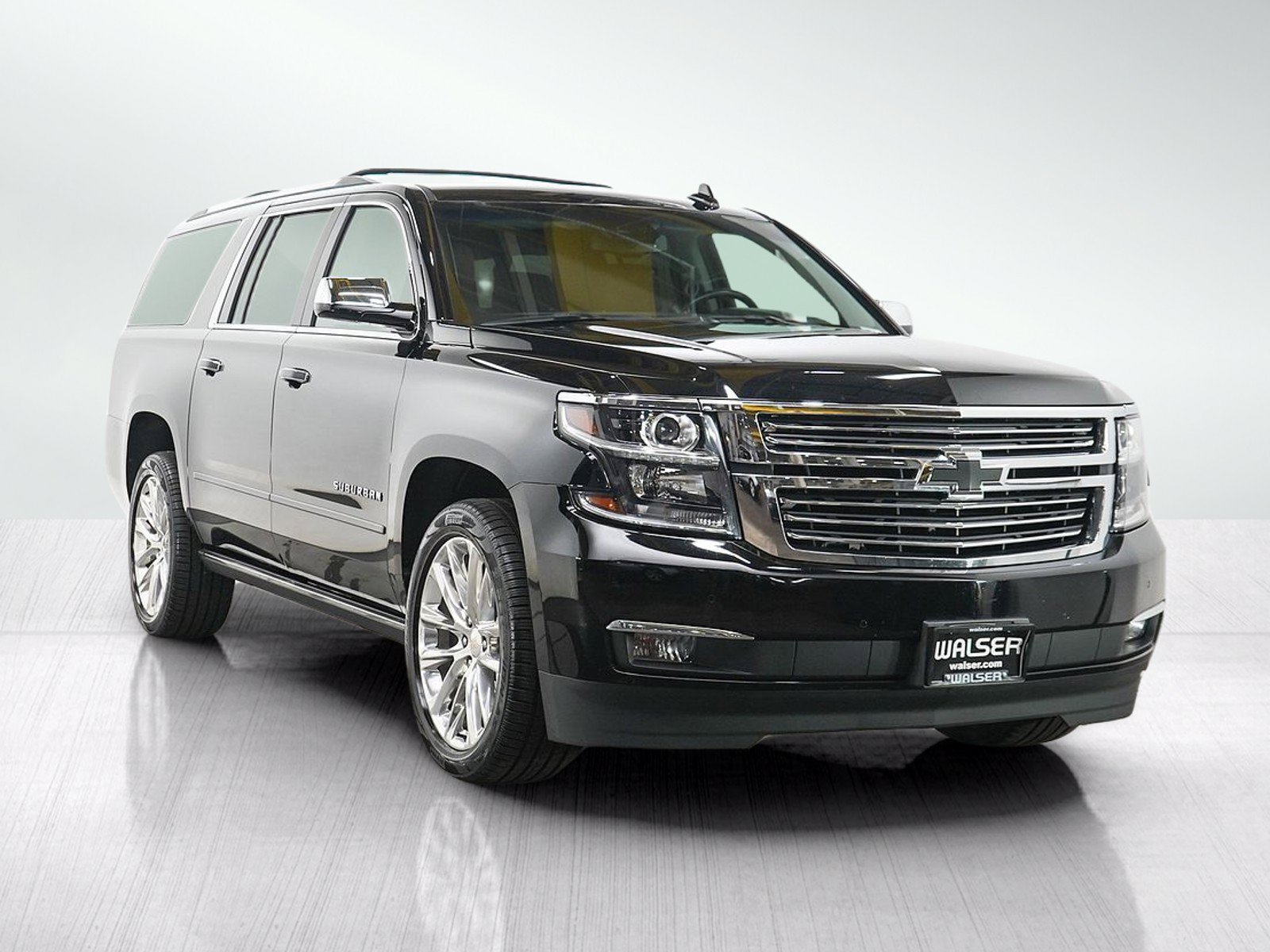 Used 2019 Chevrolet Suburban Premier w/ Premier Plus Edition AWD/4WD image 7