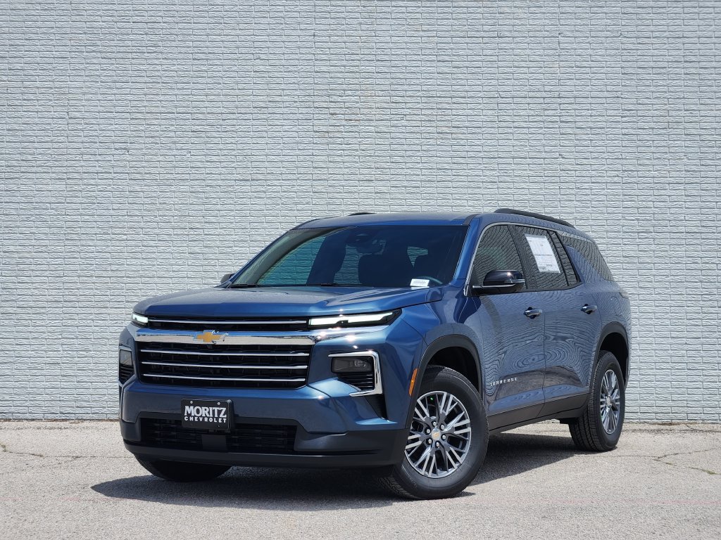 New 2026 Chevrolet Traverse LT w/ Driver Confidence Package FWD image 1