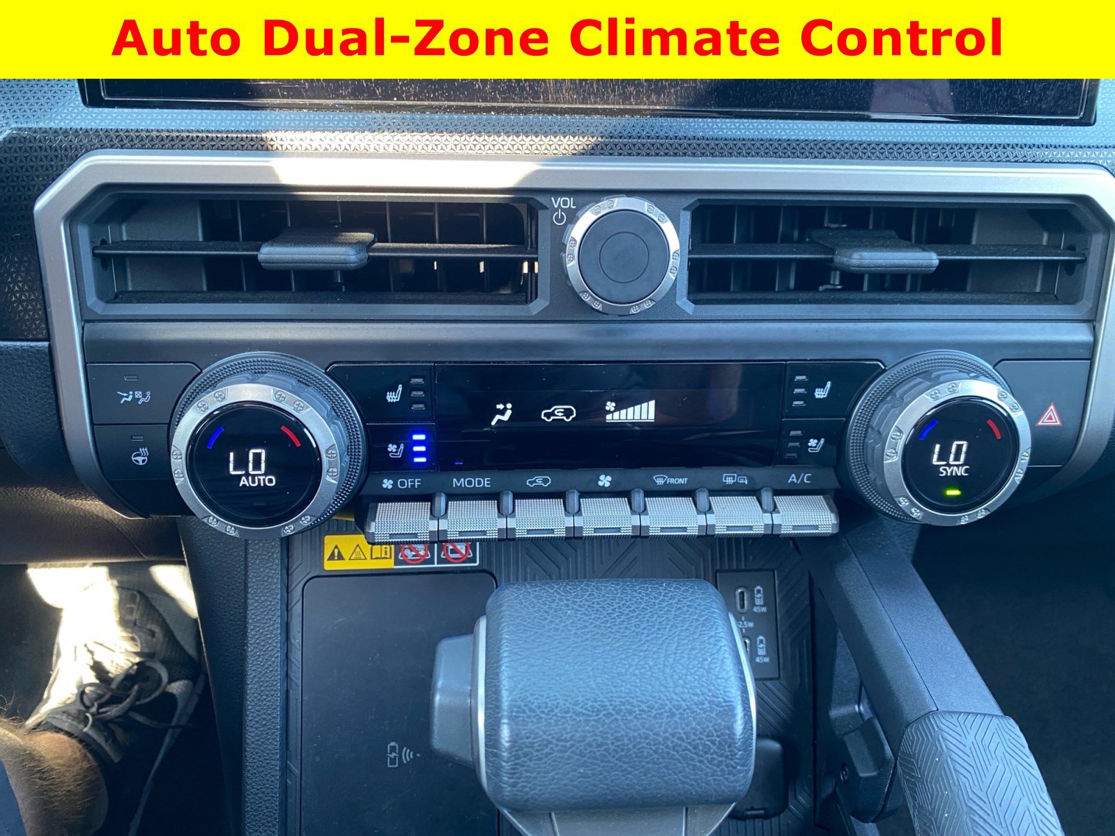 Used 2025 Toyota 4Runner Limited AWD/4WD image 34