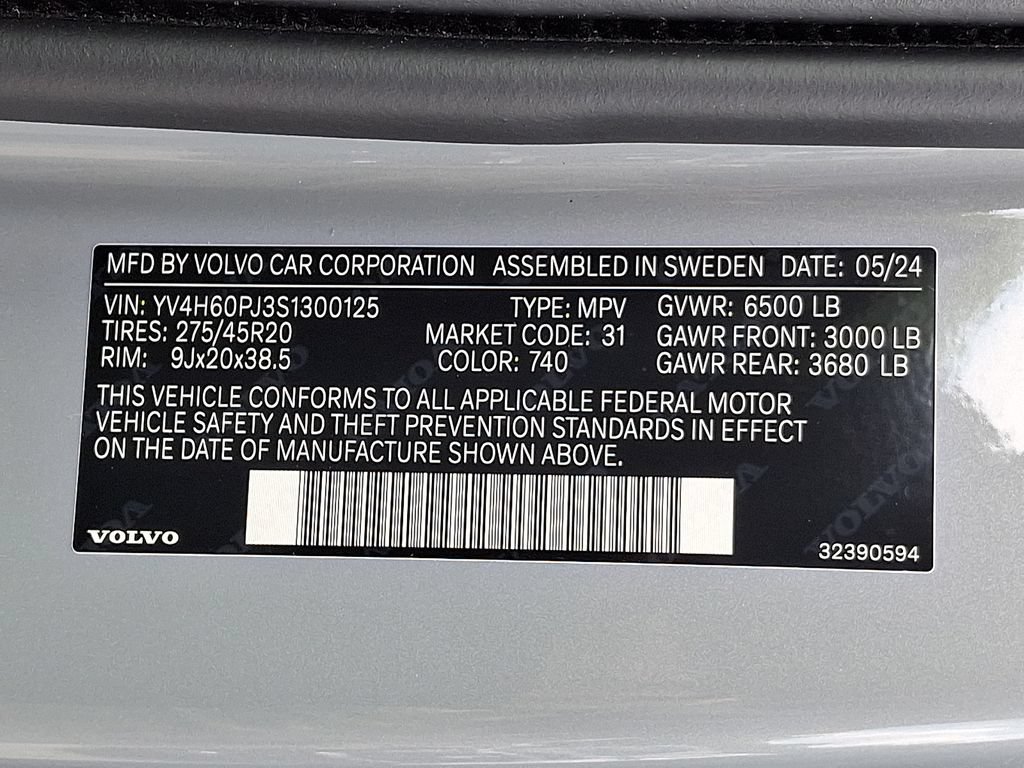 Used 2025 Volvo XC90 T8 Core w/ Protection Package AWD/4WD image 28