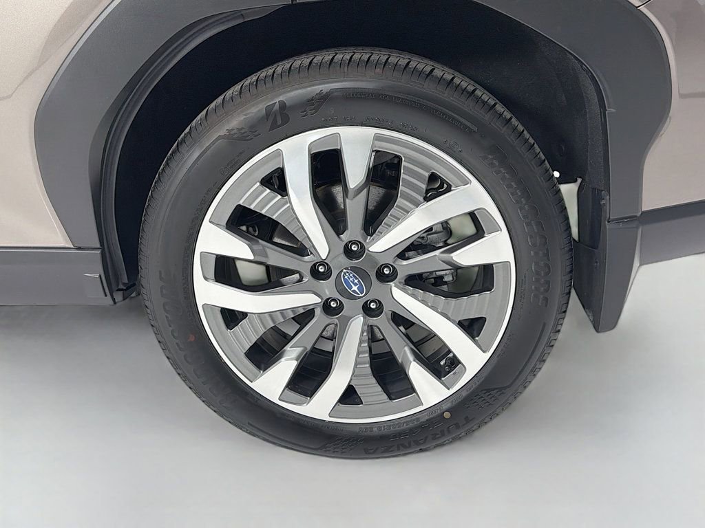 Used 2025 Subaru Forester Touring w/ Touring Package image 33