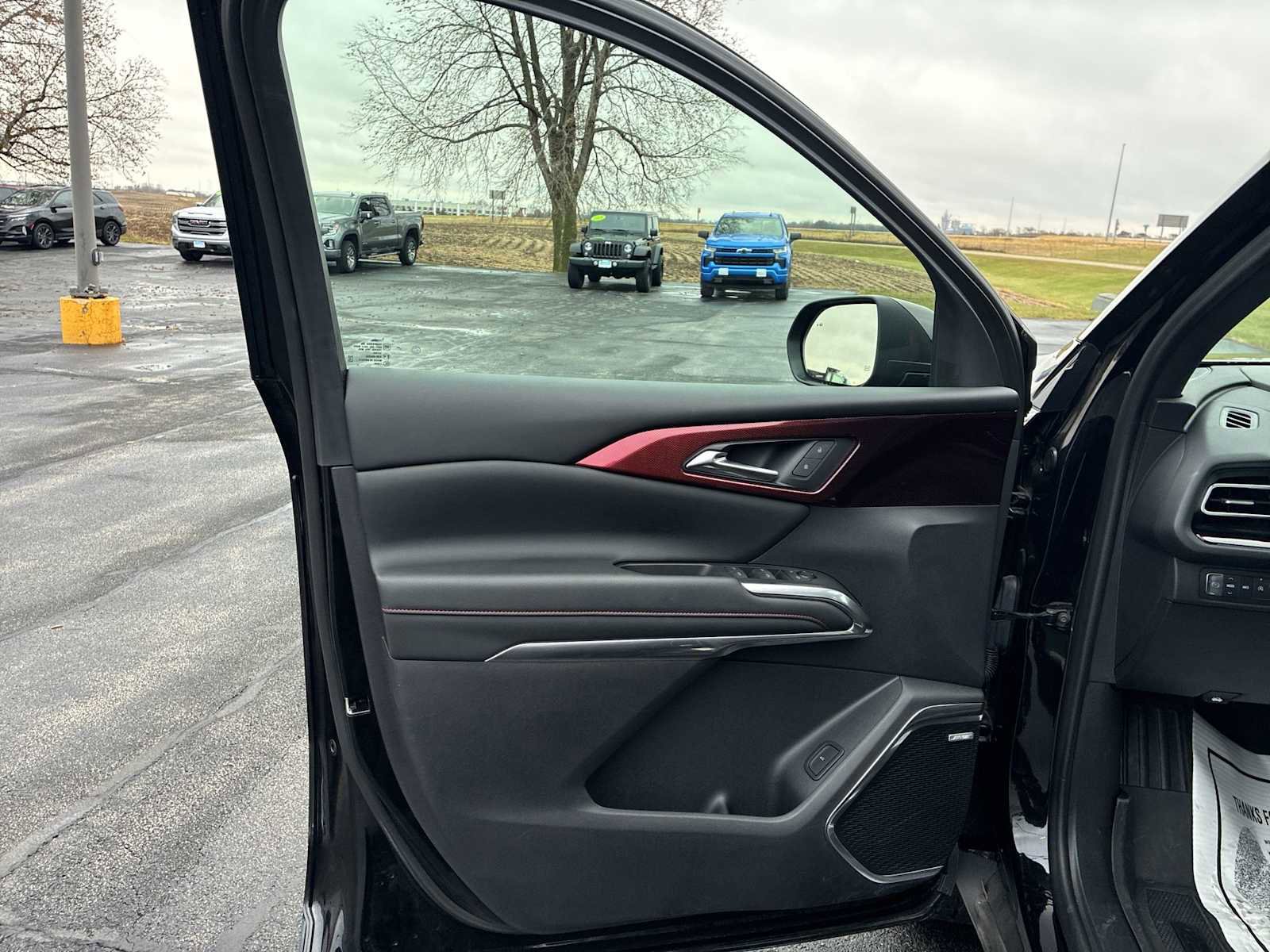 Used 2024 Chevrolet Traverse Z71 w/ Enhanced Driving Package image 22