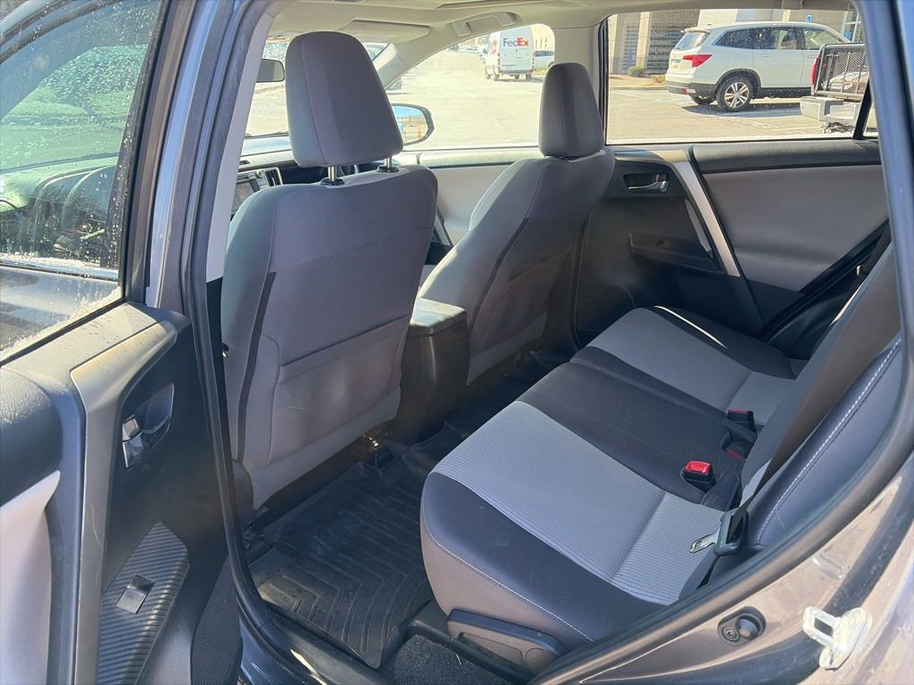 Used 2015 Toyota RAV4 XLE image 10