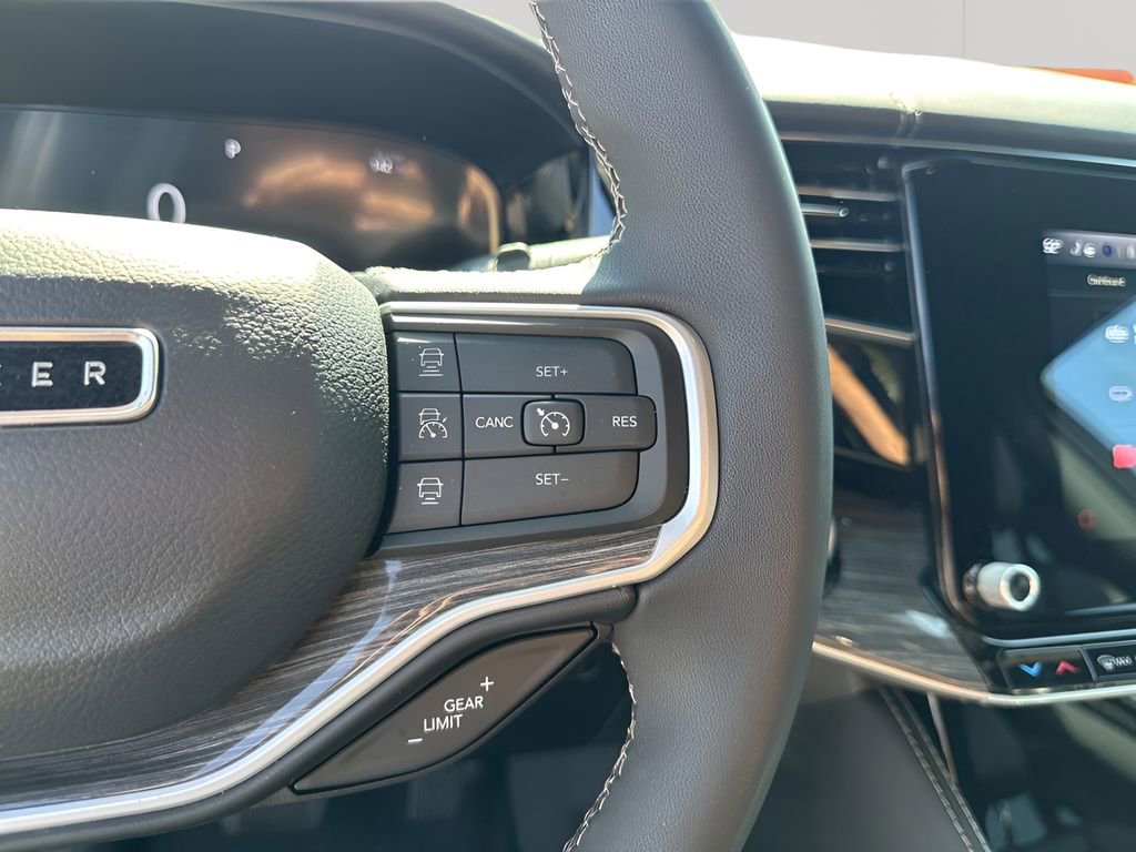 Used 2022 Jeep Wagoneer Series III w/ Premium Group I image 34