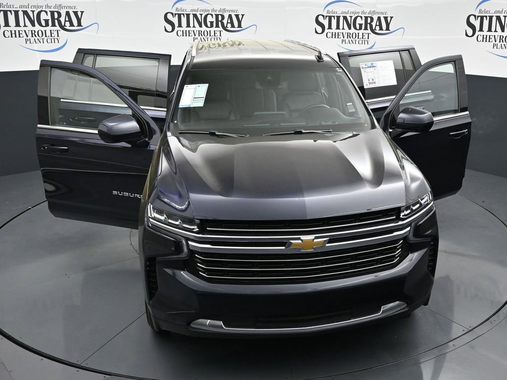 Used 2024 Chevrolet Suburban LT image 25