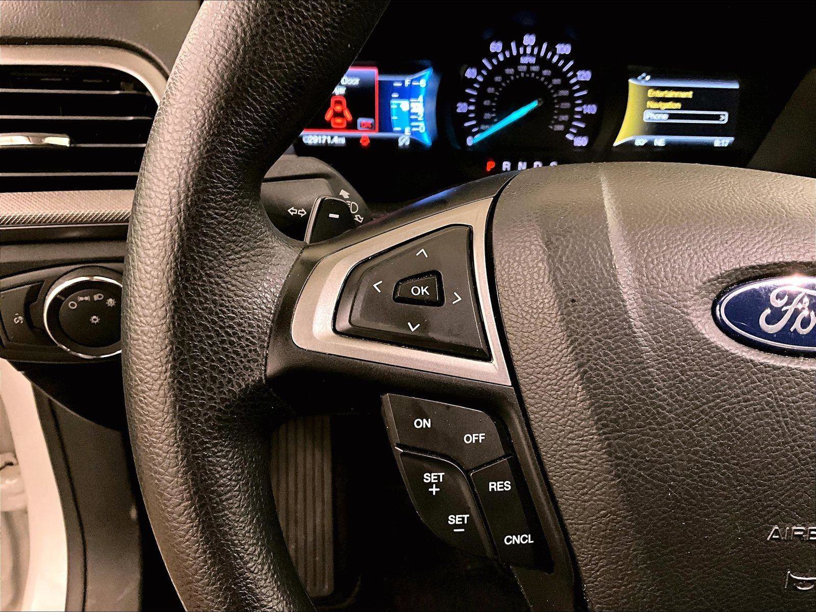 Used 2018 Ford Fusion SE w/ Fusion SE Technology Package image 17