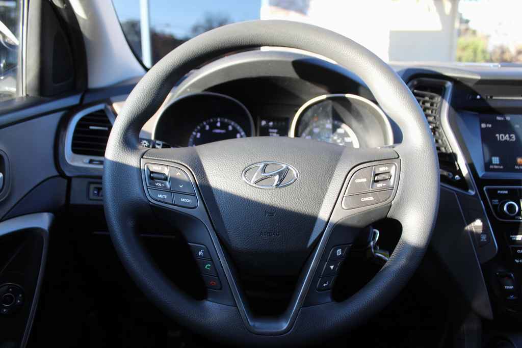 Used 2017 Hyundai Santa Fe Sport FWD image 16