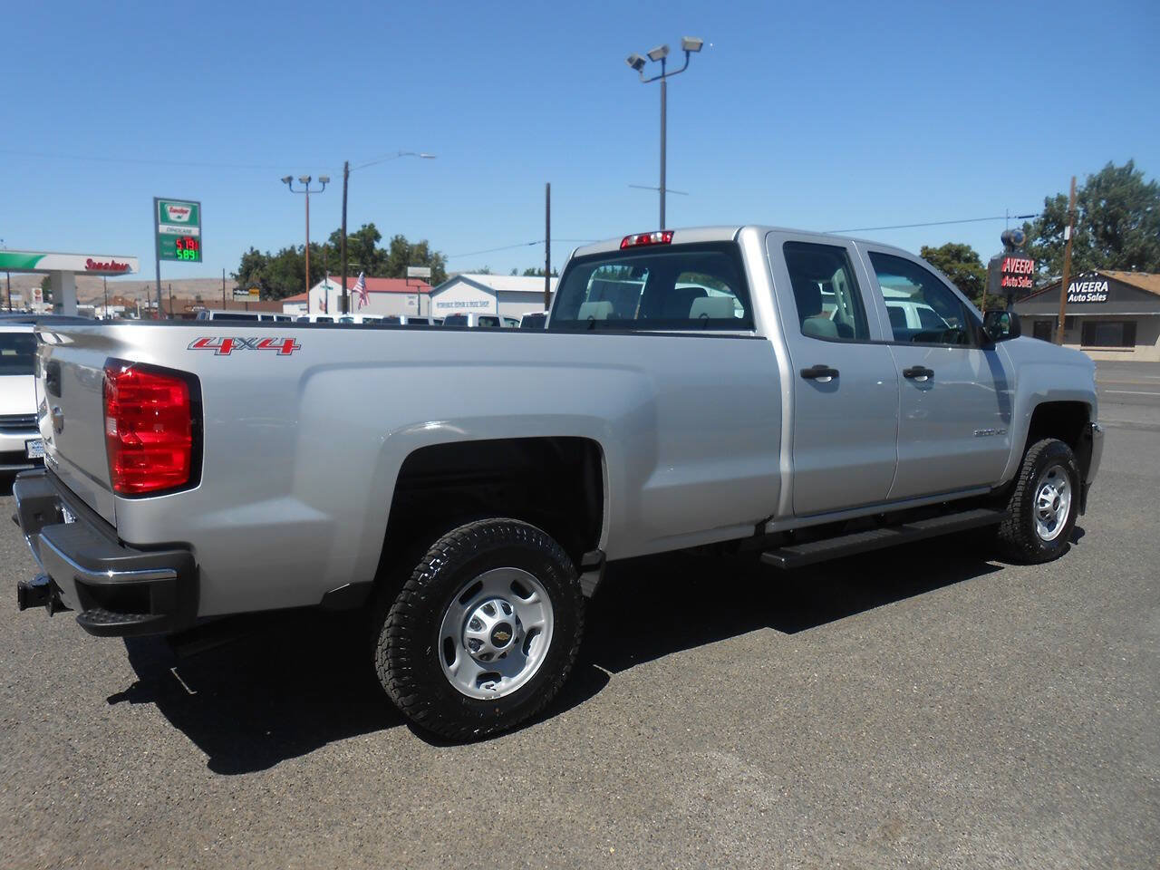 Used 2017 Chevrolet Silverado 2500 W/T AWD/4WD image 9