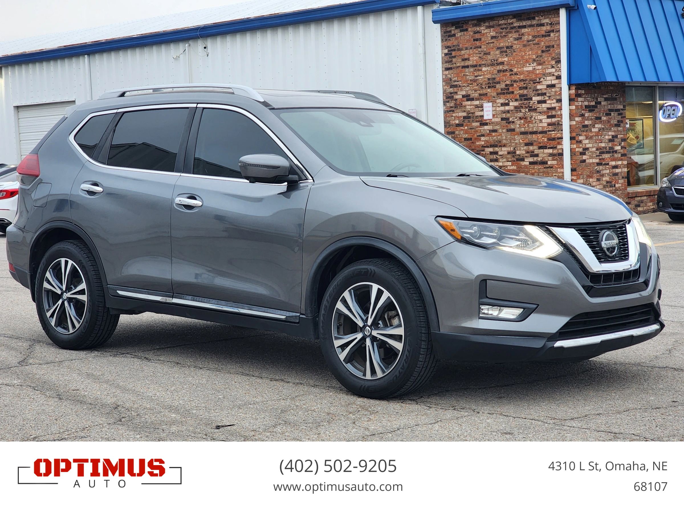 Used 2018 Nissan Rogue SL w/ Premium Package image 1