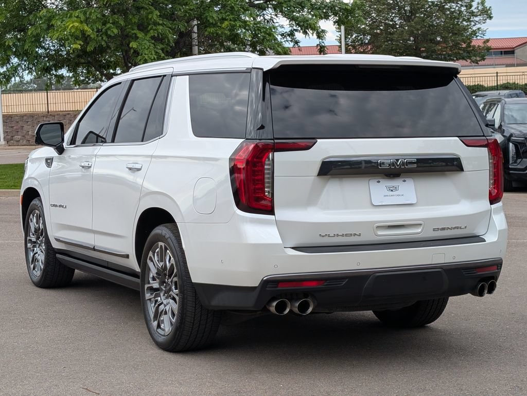 Used 2024 GMC Yukon Denali Ultimate AWD/4WD image 4