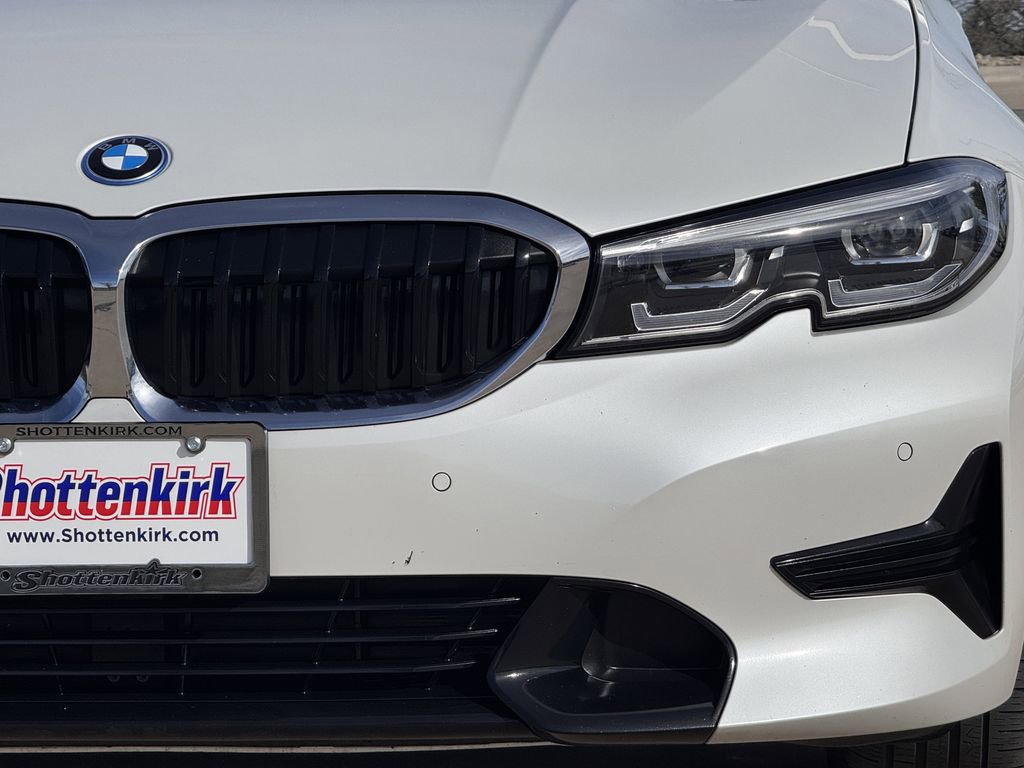 Used 2022 BMW 330e w/ Convenience Package image 8