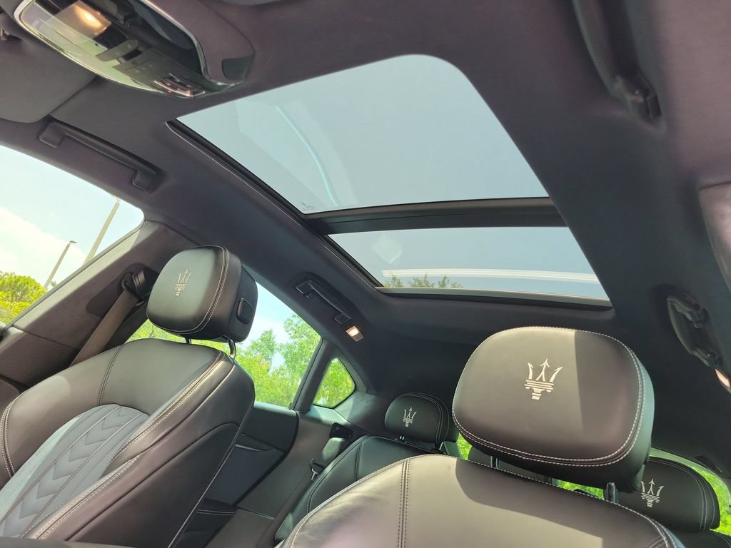 Used 2019 Maserati Levante S GranLusso AWD/4WD image 28