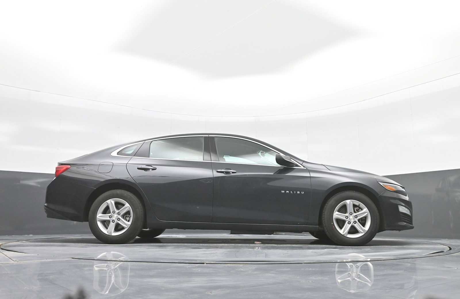 Used 2023 Chevrolet Malibu LT image 36