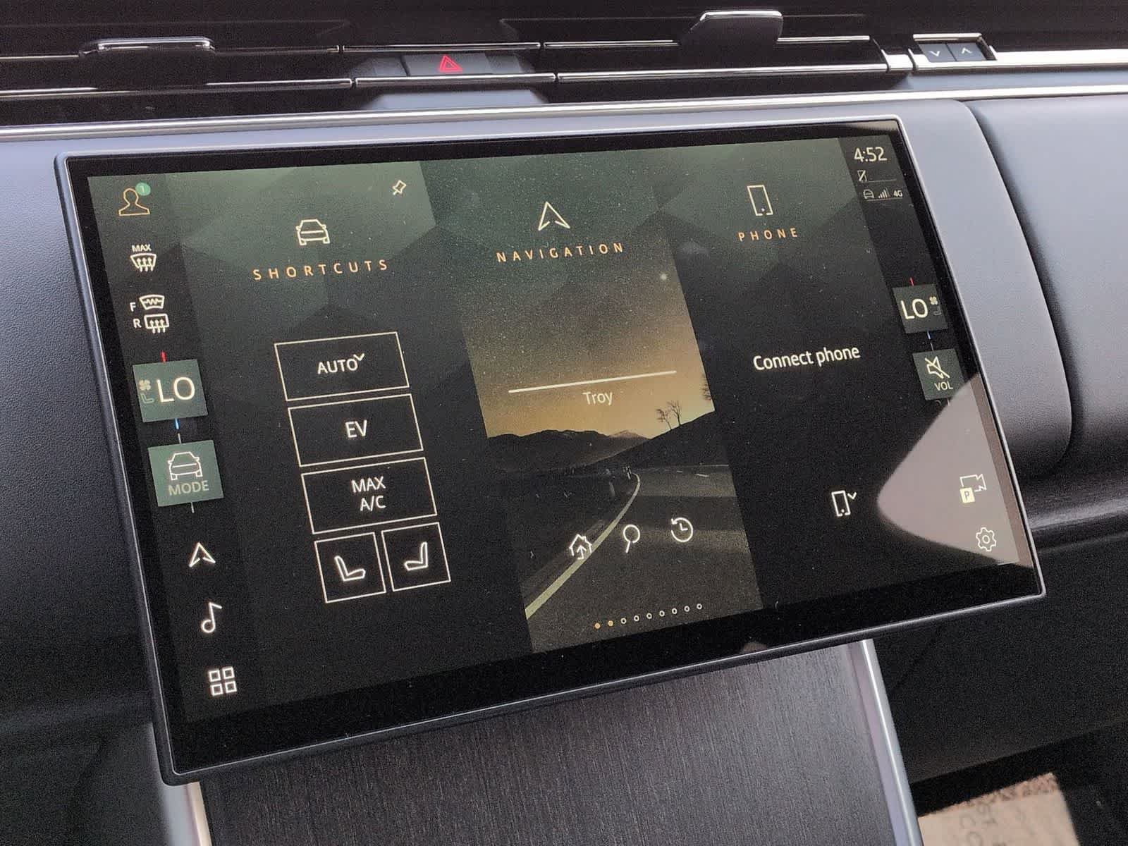 Certified 2025 Land Rover Range Rover SE AWD/4WD image 28