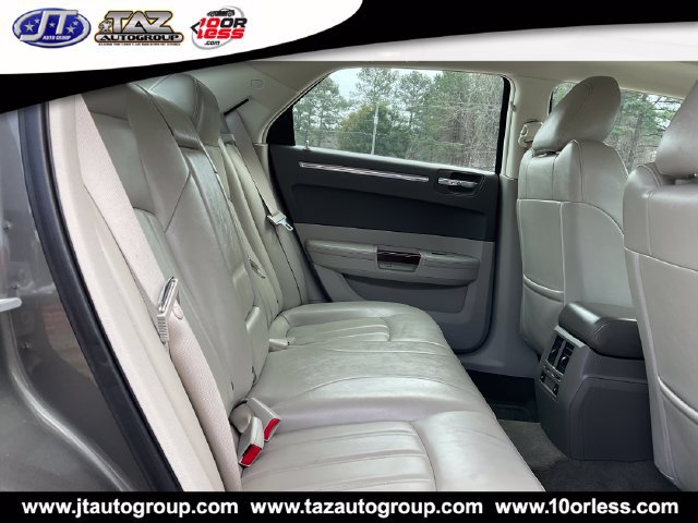 Used 2008 Chrysler 300 C w/ Protection Group II RWD image 13