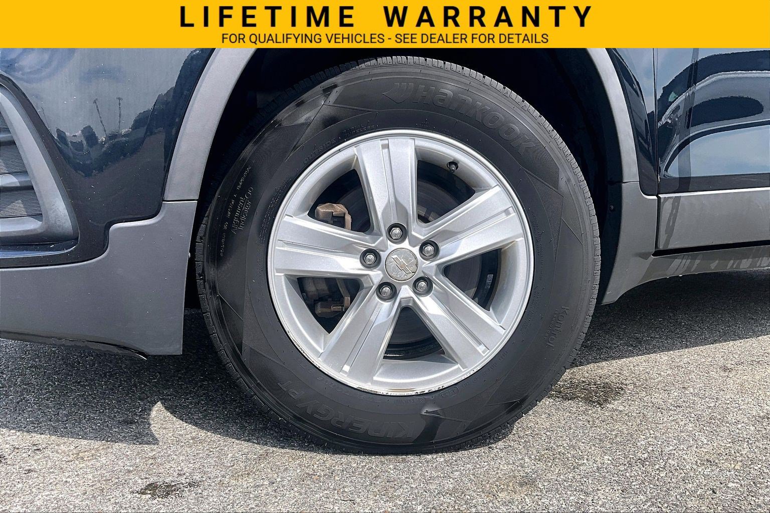 Used 2020 Chevrolet Trax LS w/ Tint and Cruise Package AWD/4WD image 4