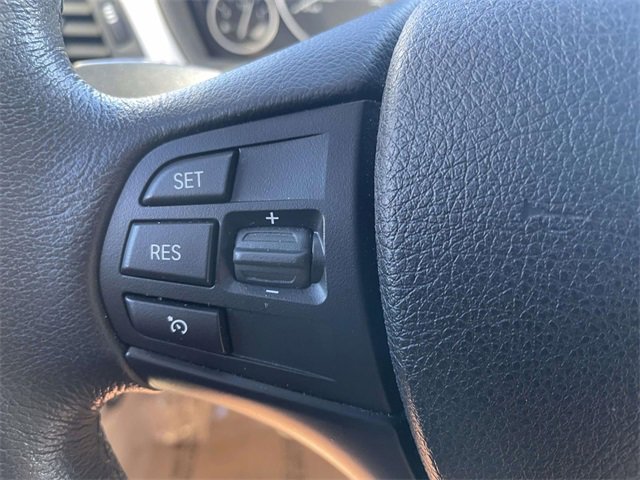 Used 2016 BMW 320i Sedan image 16