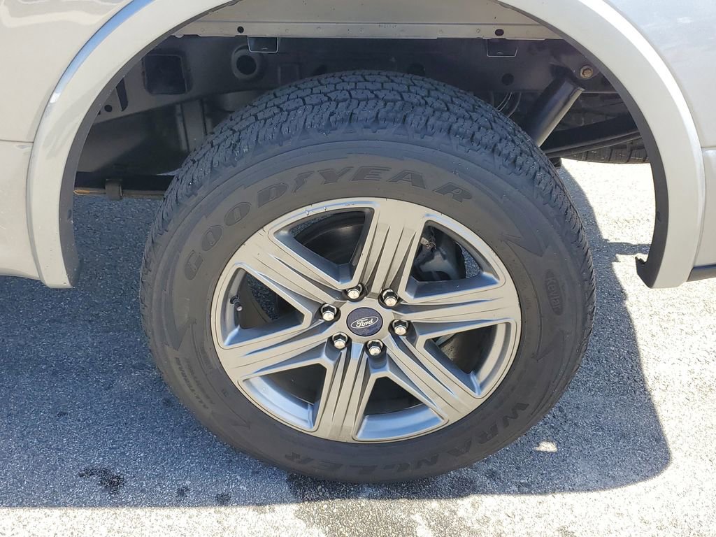 Used 2020 Ford F150 Lariat w/ Equipment Group 502A Luxury image 5