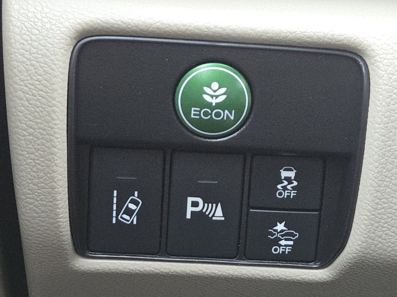 Used 2016 Honda Accord Touring image 8