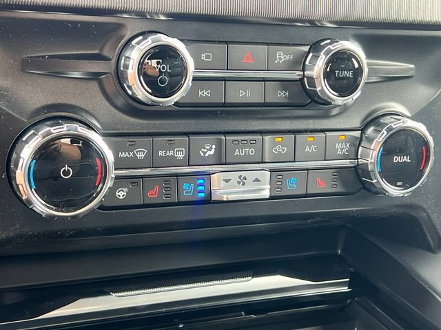 New 2026 Ford F350 Platinum w/ Tremor Off-Road Package AWD/4WD image 37